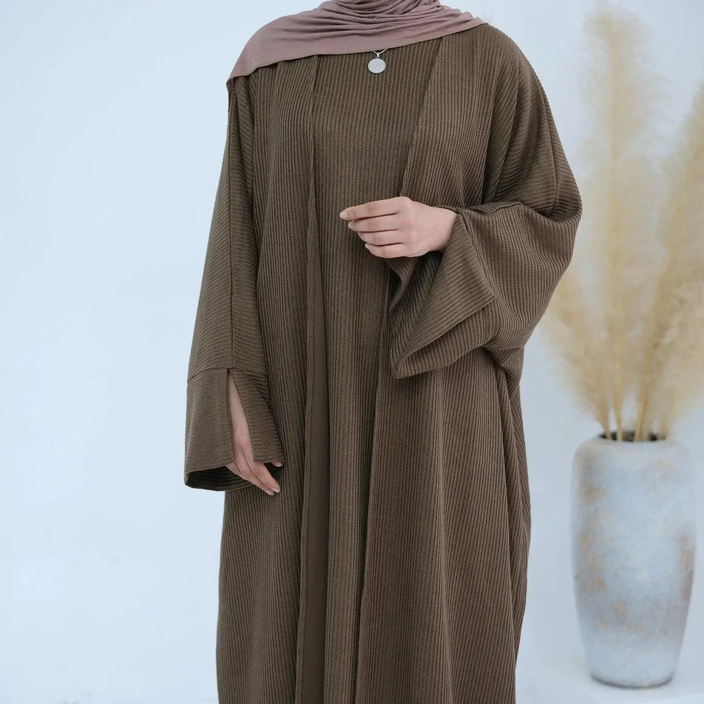 LM074 Cardigan Abaya Ouvert Tricoté Chaud | Pièce Superposition Hiver Modeste Design Ouvert Devant