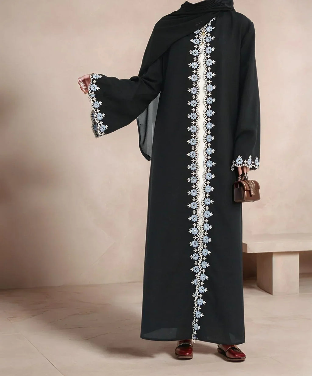 LM081 Cardigan Abaya Brodé | Robe Modeste Été Aïd 2025 avec Hijab