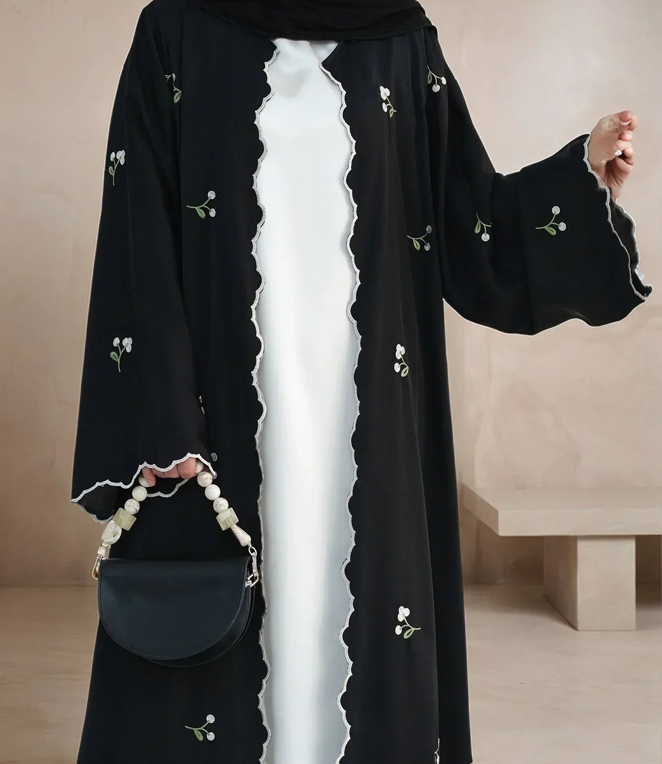 LM082 Cardigan Abaya Nidha Brodé Floral – Style Ouvert Élégant pour Occasions Modestes