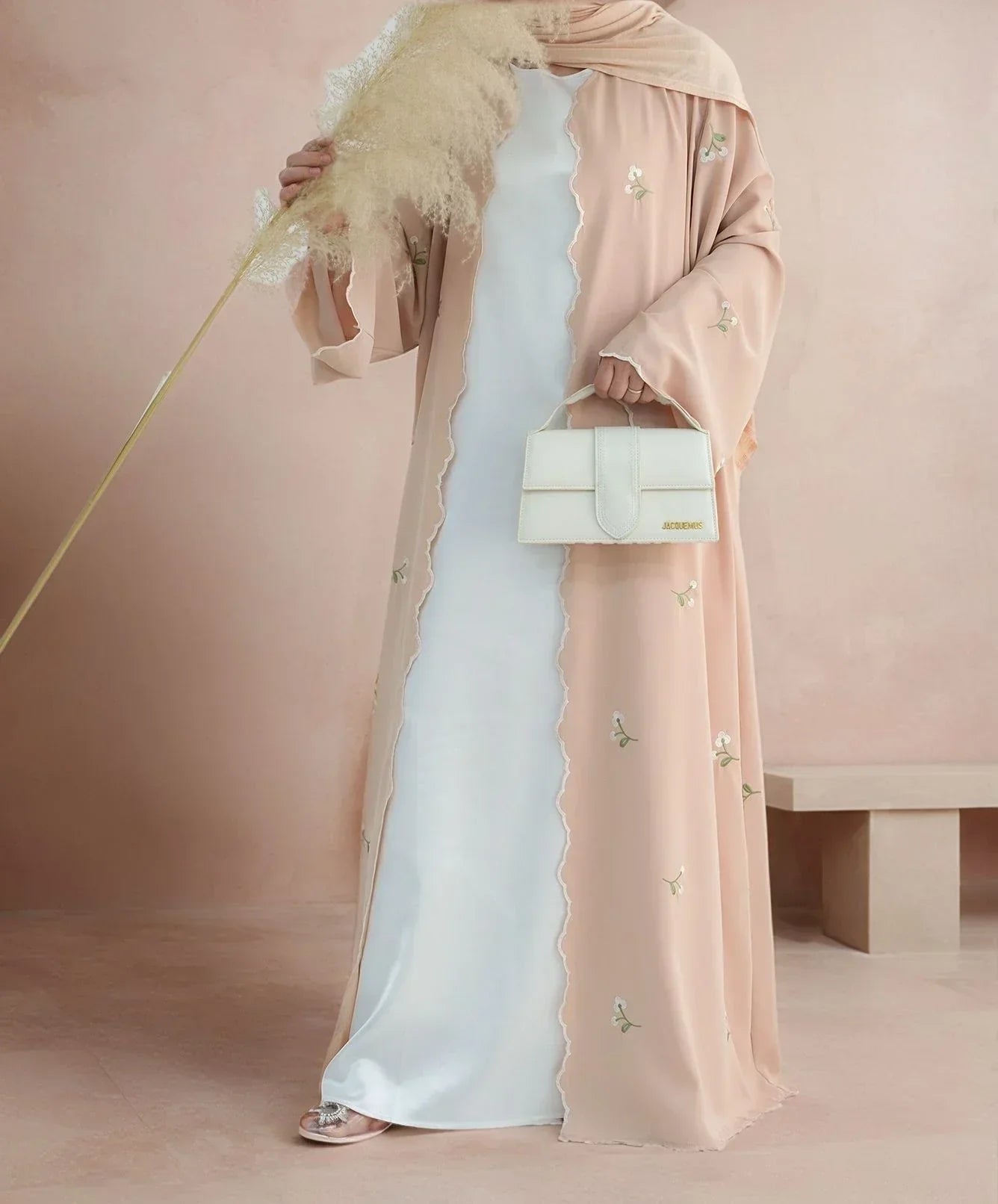 LM082 Cardigan Abaya Nidha Brodé Floral – Style Ouvert Élégant pour Occasions Modestes