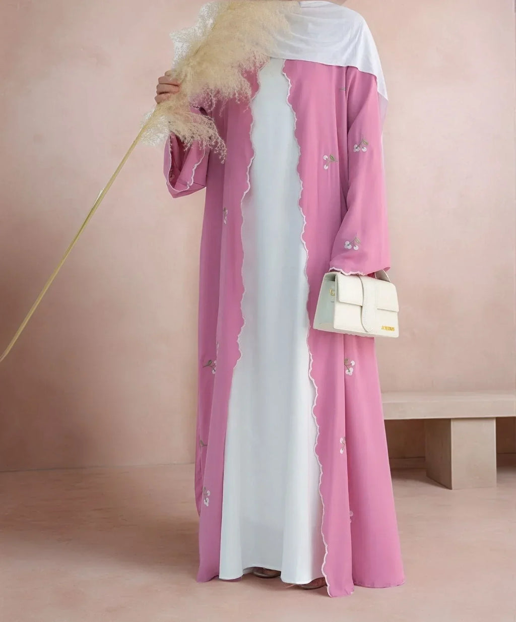 LM082 Cardigan Abaya Nidha Brodé Floral – Style Ouvert Élégant pour Occasions Modestes