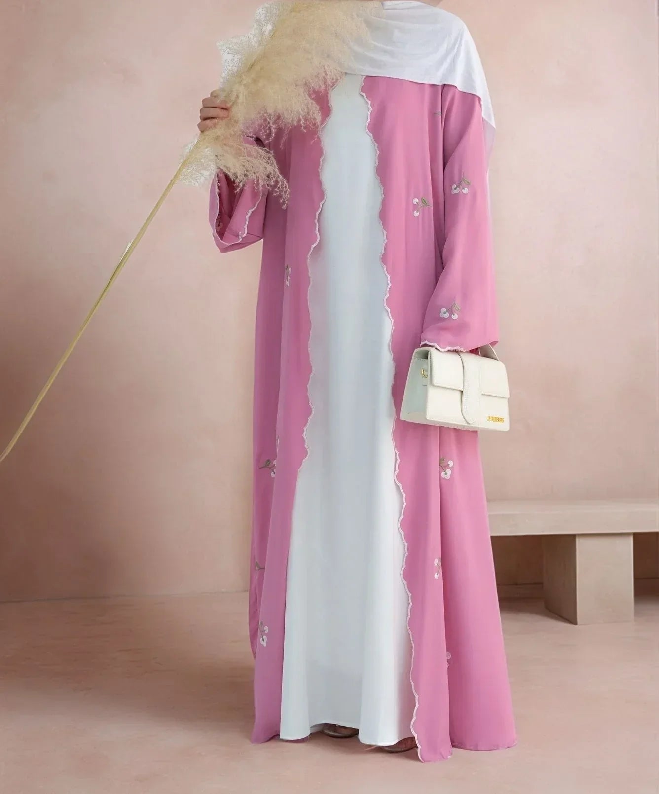 LM082 Cardigan Abaya Nidha Brodé Floral – Style Ouvert Élégant pour Occasions Modestes