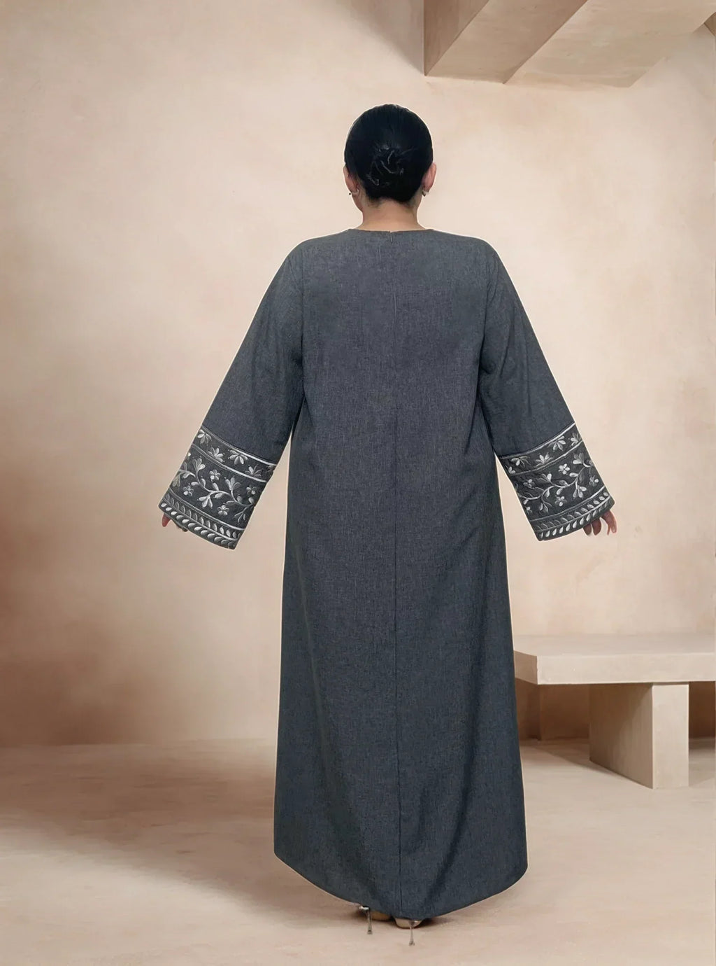 LM085 Robe Maxi Lin Texturé Brodé Marguerites Élégante Abaya Fermée