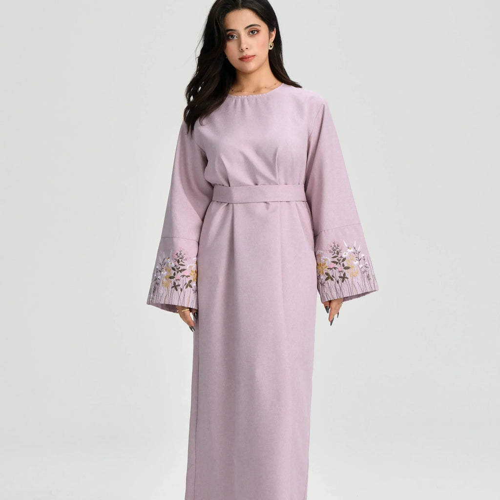 LM086 Robe de Prière Ramadan Broderie Florale avec Ceinture & Poches | Robe Islamique Modeste pour Quotidien & Aïd
