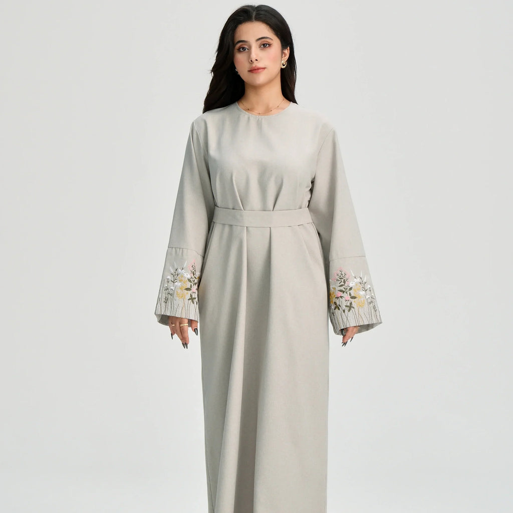 LM086 Robe de Prière Ramadan Broderie Florale avec Ceinture & Poches | Robe Islamique Modeste pour Quotidien & Aïd