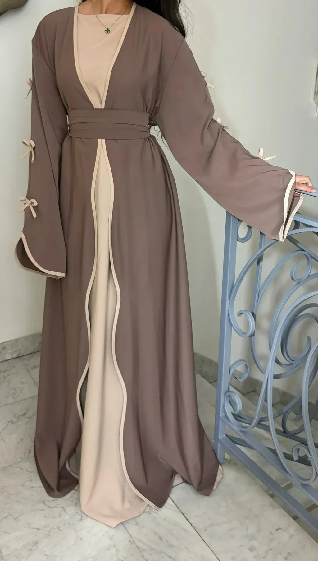 LM088 Cardigan Abaya Coquette | Tendance TikTok 2025 Design Nidha Soie Modeste