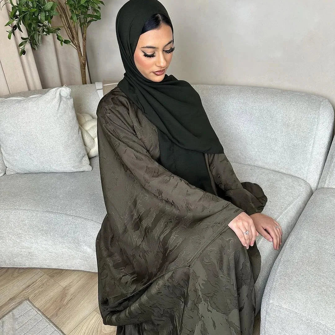 LM089 Ensemble Abaya Papillon Hira | Robe de Prière Jacquard Khaleeji Manches Chauve-Souris avec Hijab