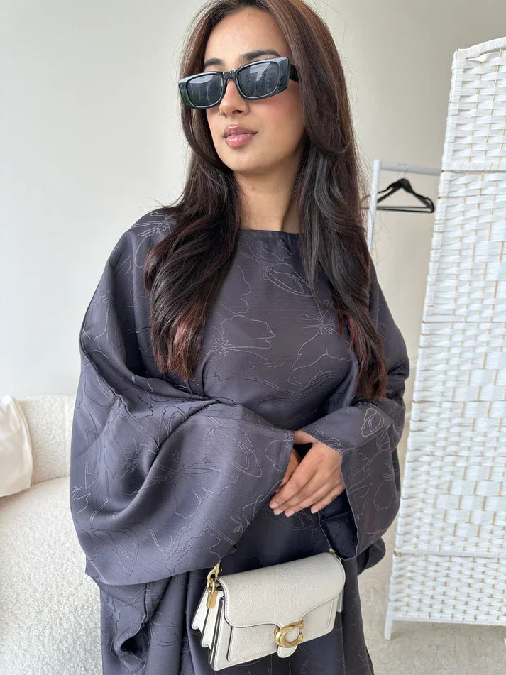 LM090 Abaya Papillon Jacquard avec Hijab | Design Floral Luxueux Manches Chauve-Souris