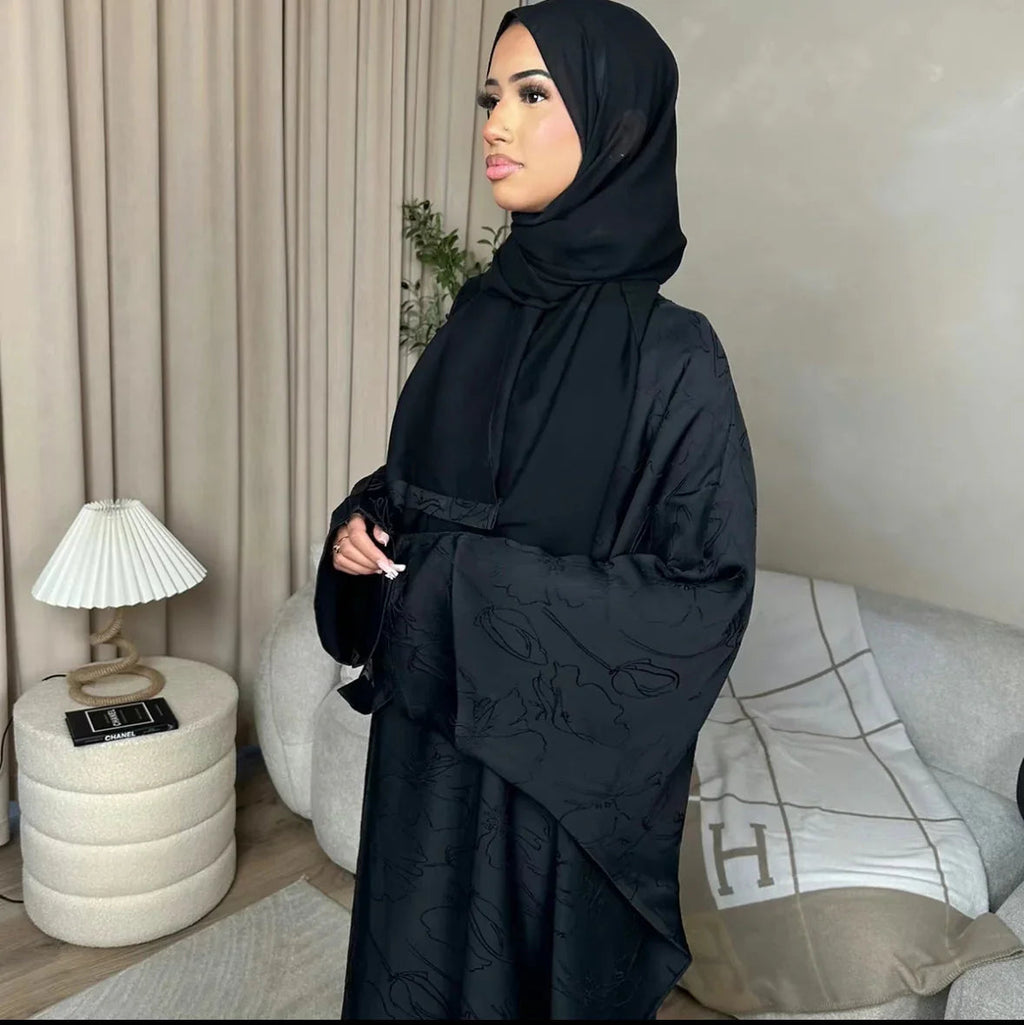 LM090 Abaya Papillon Jacquard avec Hijab | Design Floral Luxueux Manches Chauve-Souris