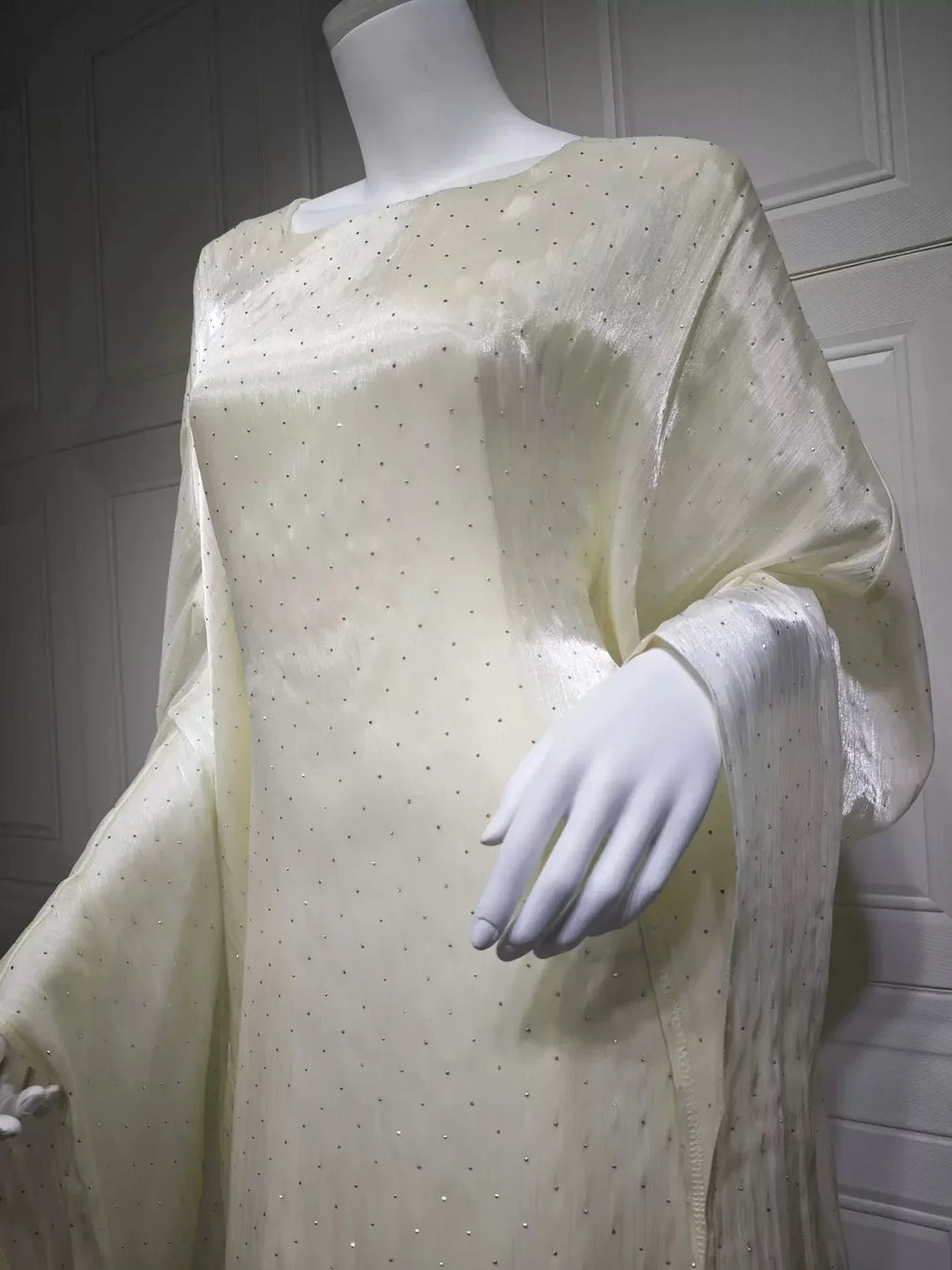 LM096 Ensemble Abaya Papillon Strass Aïd avec Fond de Robe | Kaftan Manches Chauve-Souris Ramadan & Iftar