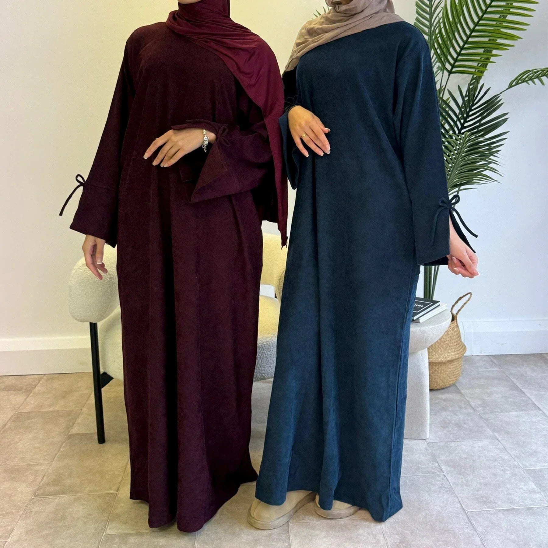 LM114 Abaya Hiver Velours Côtelé | Manche Fendue avec Détail Nœud | Robe Modeste