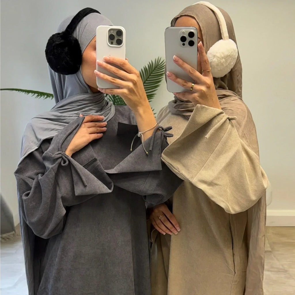 LM114 Abaya Hiver Velours Côtelé | Manche Fendue avec Détail Nœud | Robe Modeste
