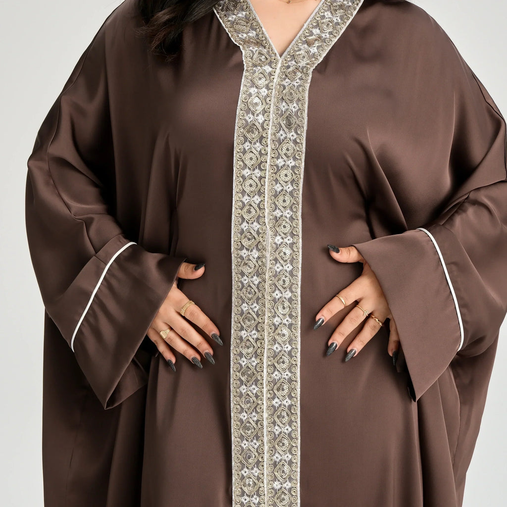 LM122 Kaftan Abaya Dentelle Dorée avec Ceinture Intérieure – Robe Maxi Khaleeji Modeste pour Aïd & Événements Formels