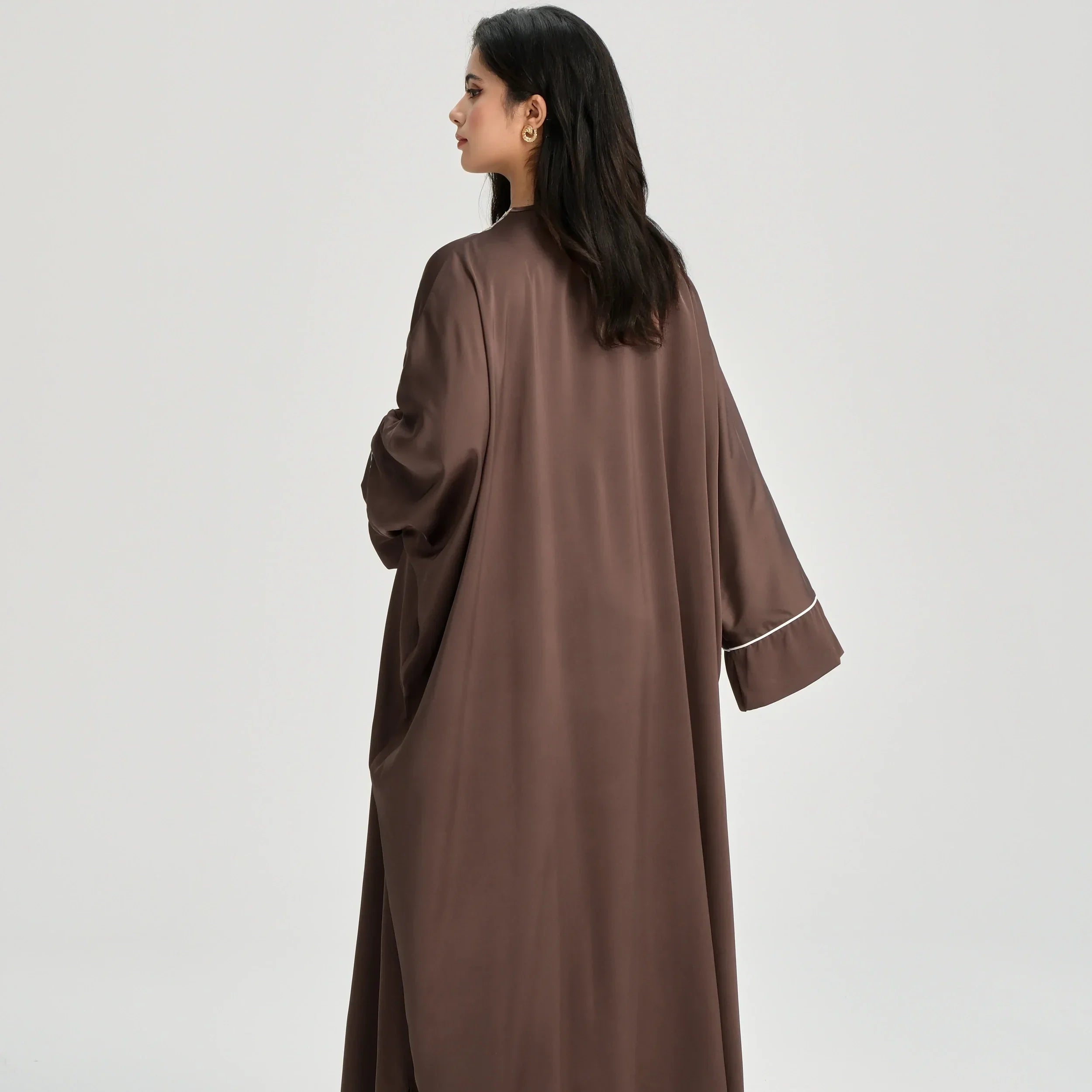LM122 Kaftan Abaya Dentelle Dorée avec Ceinture Intérieure – Robe Maxi Khaleeji Modeste pour Aïd & Événements Formels