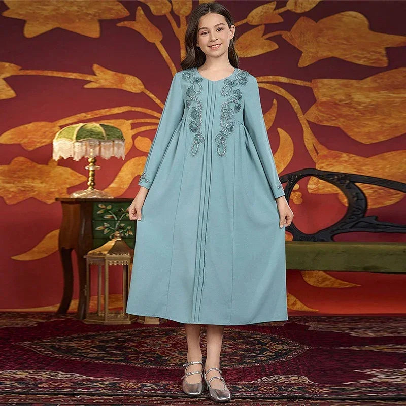 LM219 Robe Aïd Filles – Col V Orné, Robe de Fête Modeste Manches Longues (8–12 ans)