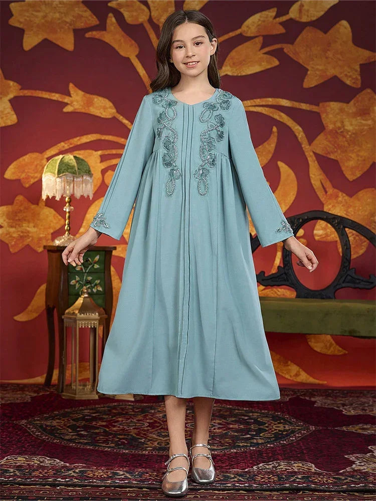 LM219 Robe Aïd Filles – Col V Orné, Robe de Fête Modeste Manches Longues (8–12 ans)