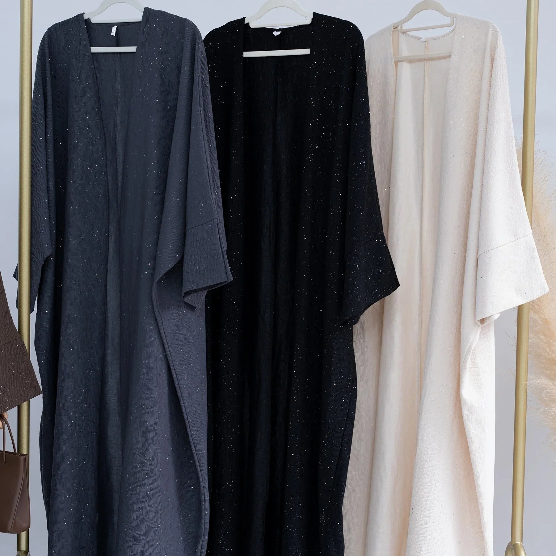 LM223 Abaya Ouverte Froissée – Duster Maxi Texturé Manches Larges, Superposition Hiver, Option Longueur 150cm (S–XXL)