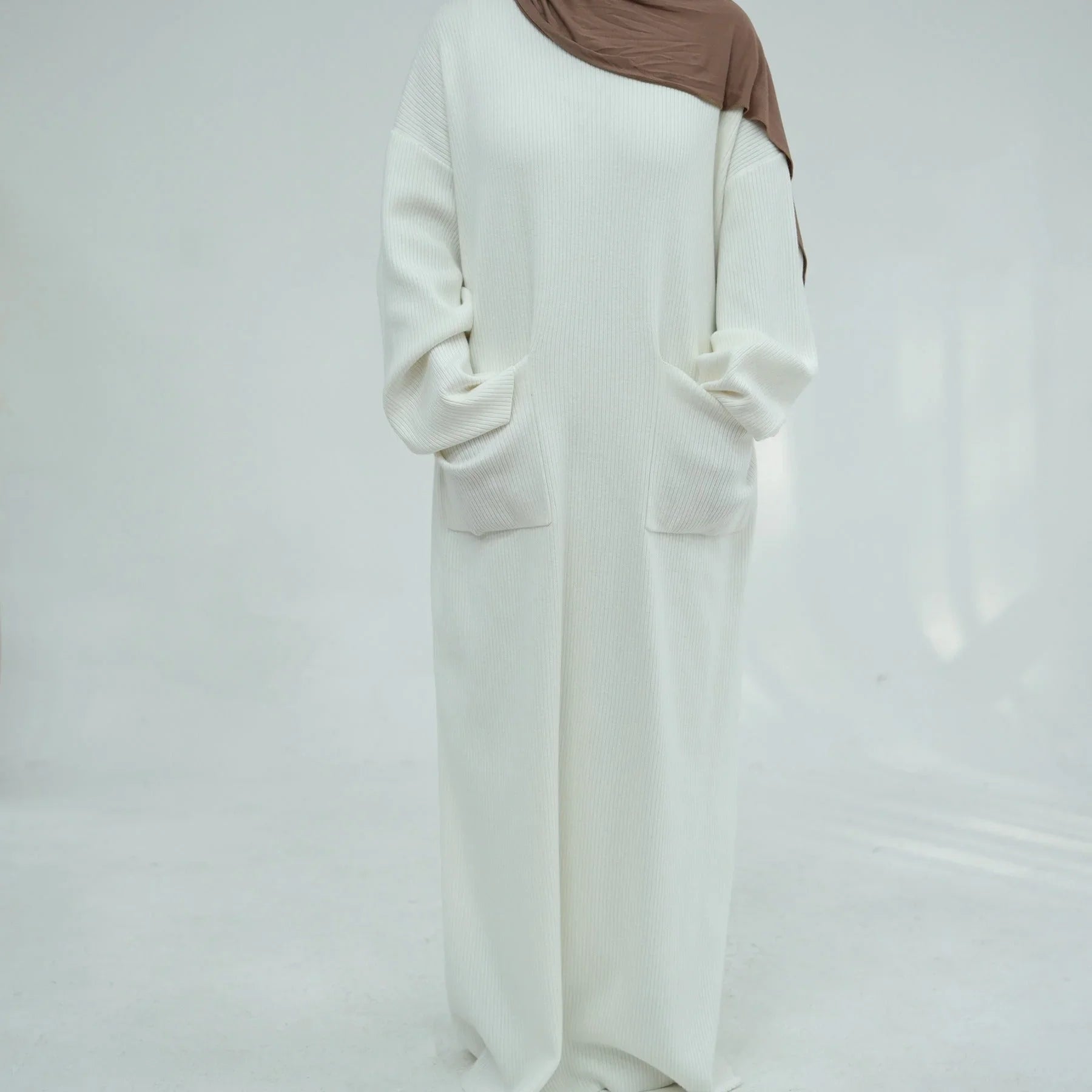LM227 Abaya Hiver avec Poches – Robe Modeste Manches Longues Ceinturée