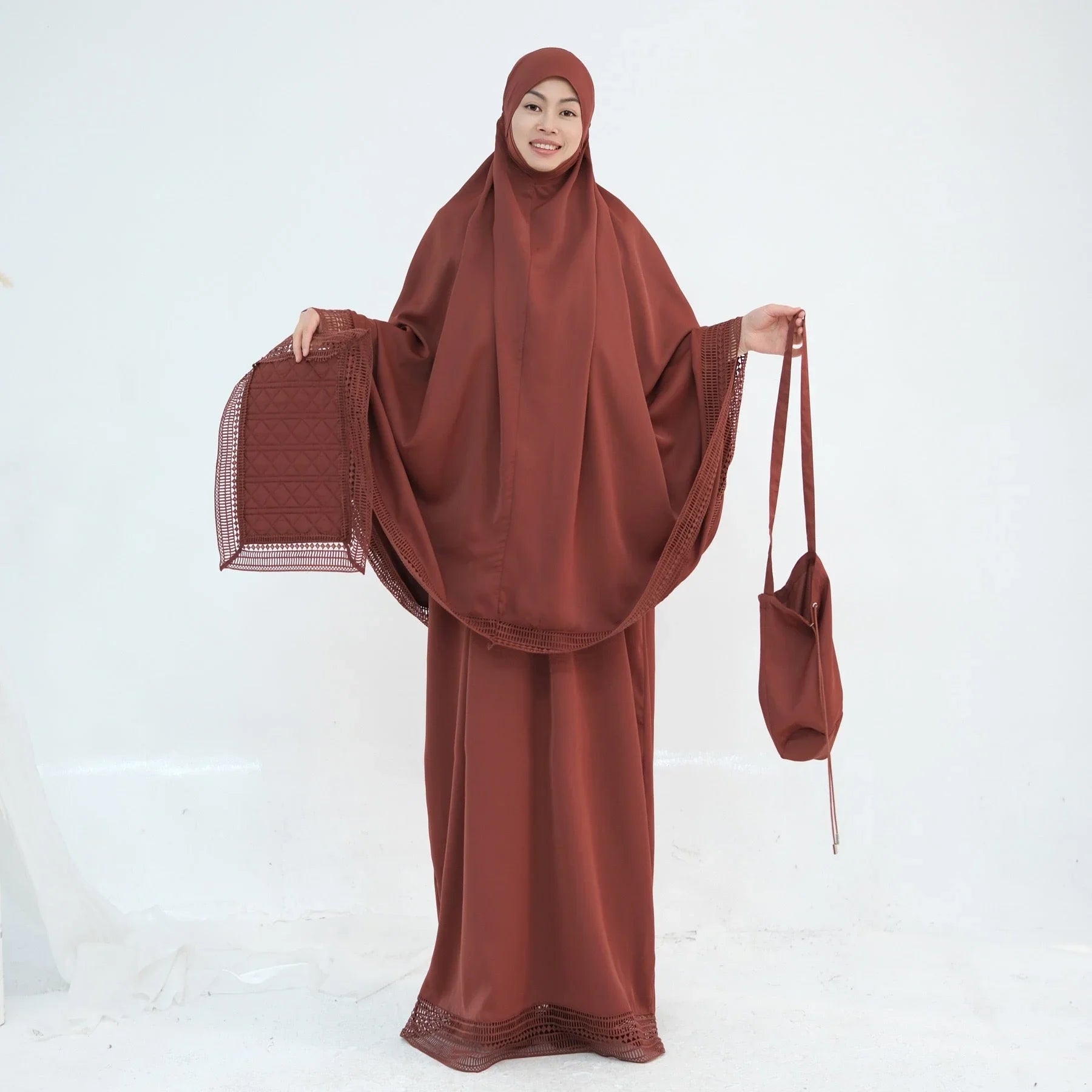 LM300 Ensemble Khimar de Prière – Tenue Modeste 4 Pièces avec Bordure en Dentelle