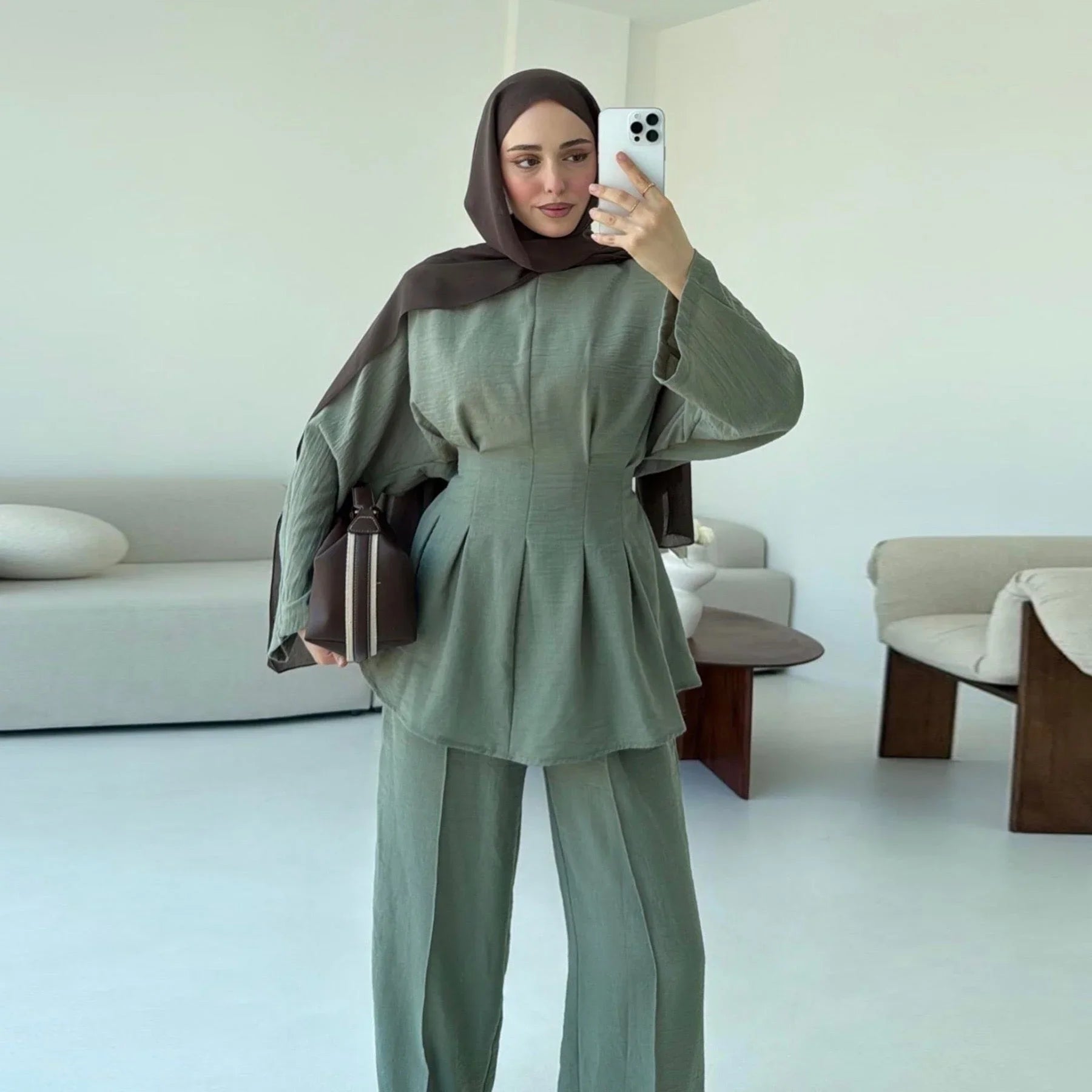 LM307 Ensemble Deux Pièces Soie Glacée – Tunique Peplum & Pantalon Large Tenue Modeste
