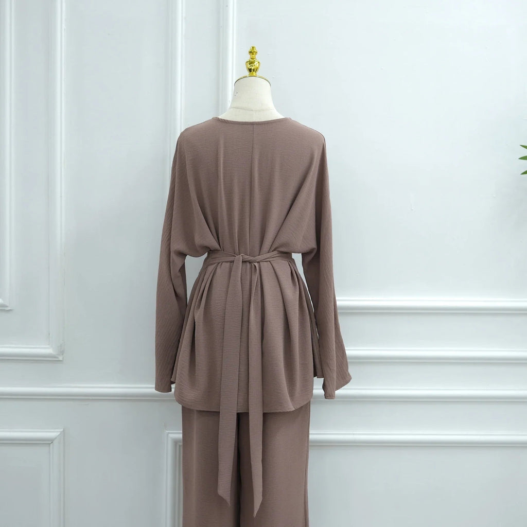 LM307 Ensemble Deux Pièces Soie Glacée – Tunique Peplum & Pantalon Large Tenue Modeste
