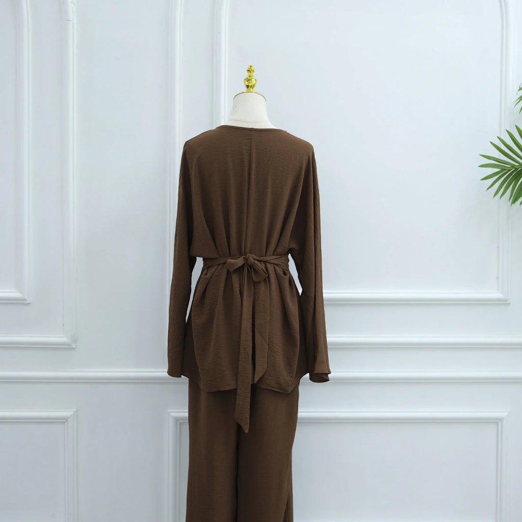 LM307 Ensemble Deux Pièces Soie Glacée – Tunique Peplum & Pantalon Large Tenue Modeste