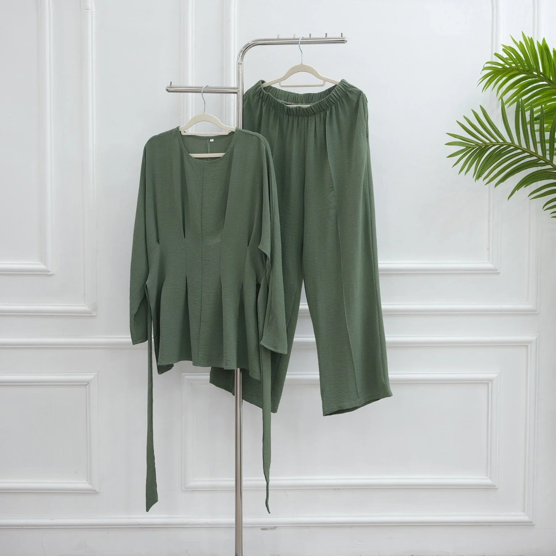 LM307 Ensemble Deux Pièces Soie Glacée – Tunique Peplum & Pantalon Large Tenue Modeste