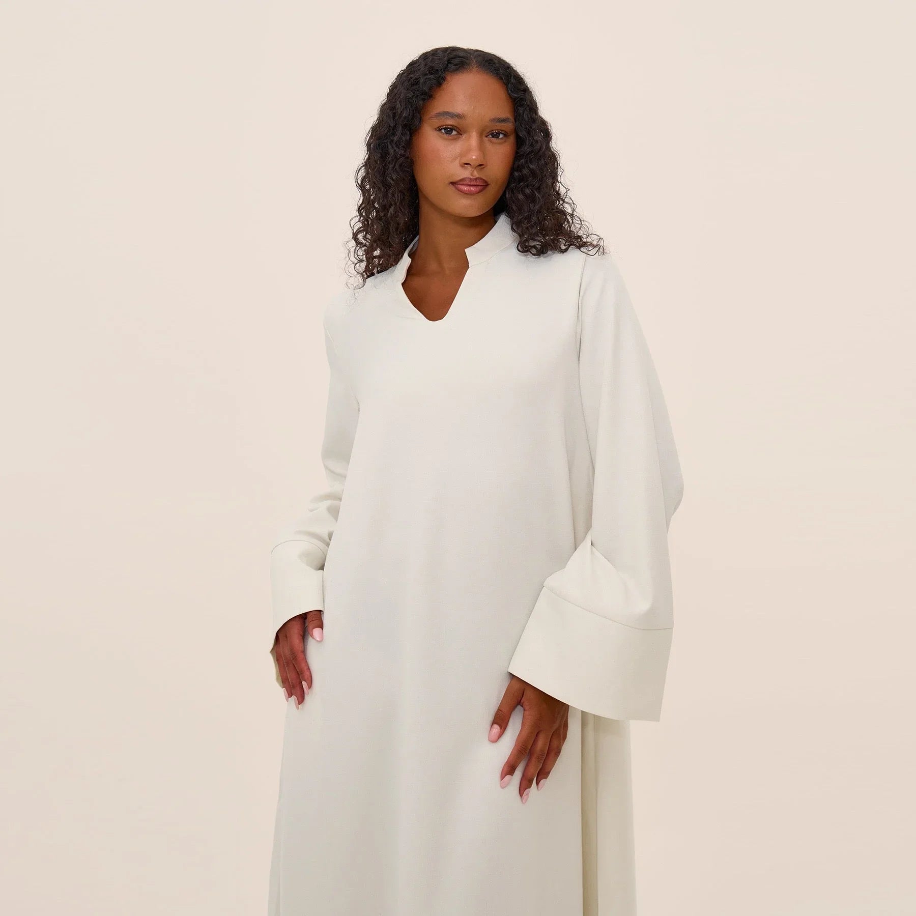 LM308 Robe Abaya avec Poches – Maxi Manches Longues avec Larges Revers